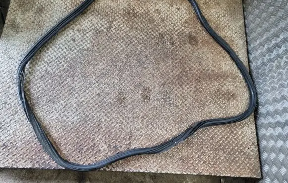 Ford Escape IV Trunk rubber seal (body) LJ6BS404A07 LJ6BS404A07BB