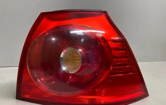 Volkswagen Golf V Rear/tail lights 1K6945112C