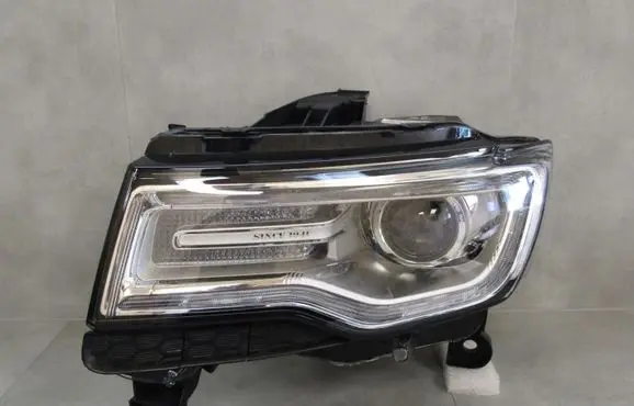 Jeep Grand Cherokee Headlight/headlamp