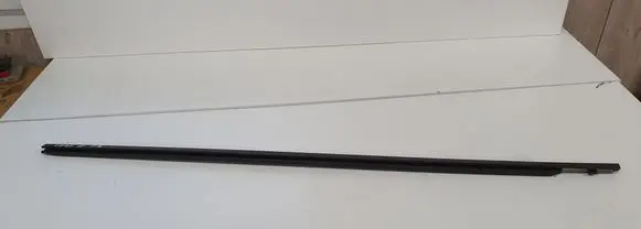 Nissan Leaf I (ZE0) Front door trim (molding)