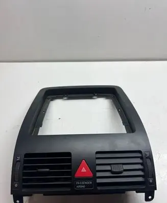 Volkswagen Touran I Dash center air vent grill 1T1819728B