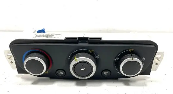 Renault Megane III Climate control unit T1001786G 090626310240