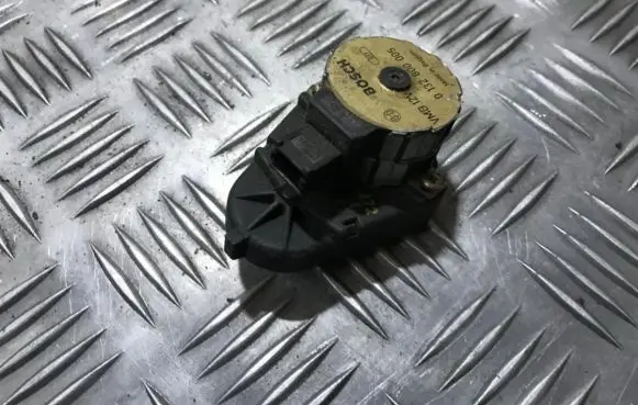 BMW 7 E32 Air flap motor/actuator 0132800005