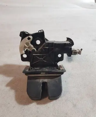 Audi A6 S6 C6 4F Tailgate/trunk/boot lock/catch/latch 4F9827520B