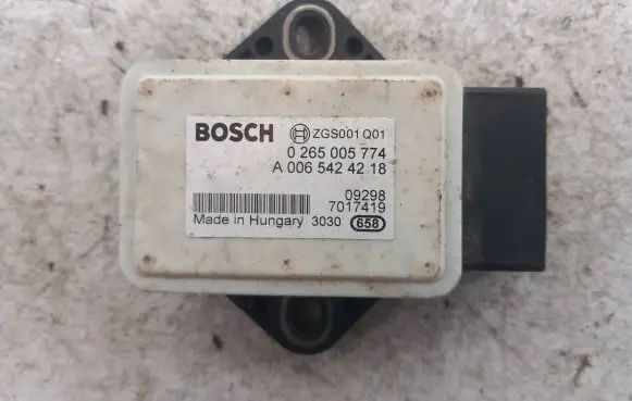 Mercedes-Benz Vito Viano W639 ESP acceleration yaw rate sensor 0265005774