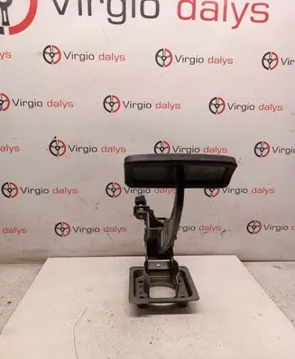 Hyundai Tucson JM Brake pedal