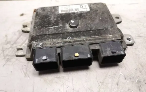 Nissan Note (E11) Engine control unit/module MEC93060 B16922
