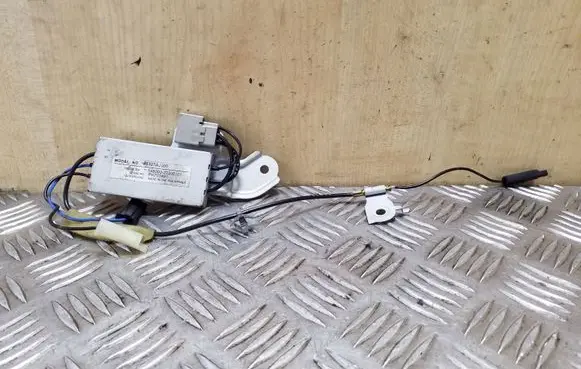 Subaru Outback Aerial antenna amplifier 86327AJ000