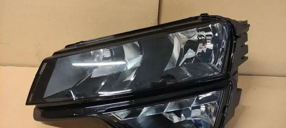 Skoda Karoq Headlight/headlamp 57B941015A