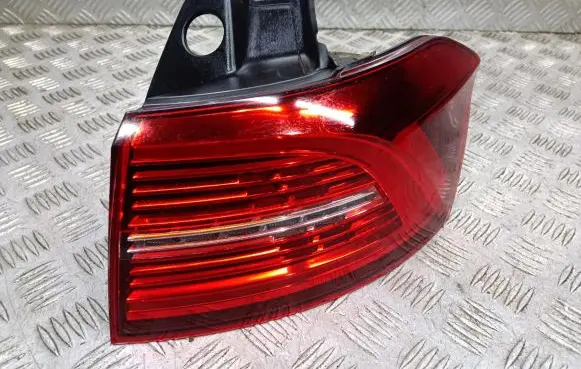 Volkswagen PASSAT CC Rear/tail lights 3G9945208F