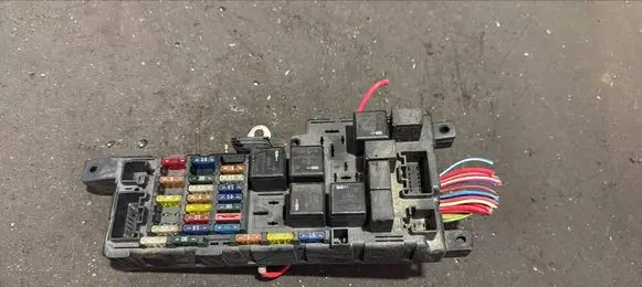 Volvo S60 Fuse module 8678449 518787205