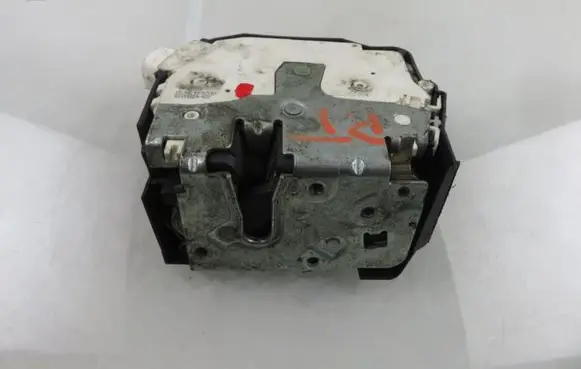 Land Rover Freelander Rear door lock 