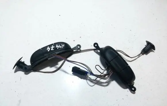Opel Zafira A Steering wheel buttons/switches 90561159 6014387