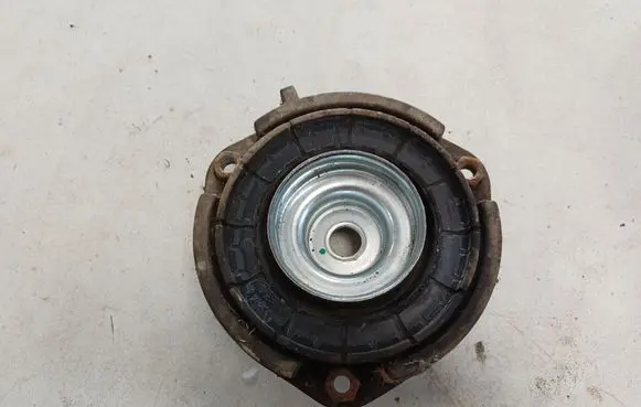 Volkswagen PASSAT B6 Coil spring mount 