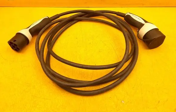 Mercedes-Benz C W206 Electric car charging cable A0005838005
