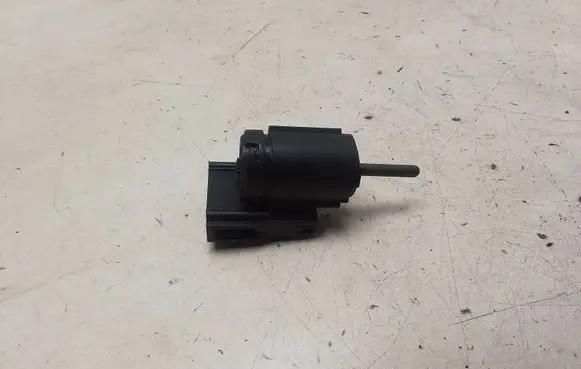 Volkswagen Golf IV Brake pedal sensor switch 1J0945511C
