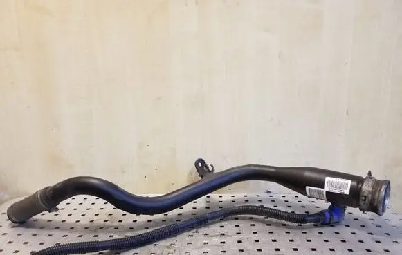 Fuel tank filler neck pipe