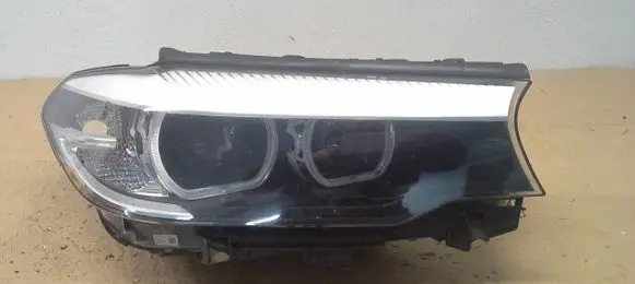BMW 5 G30 G31 G38 Headlight/headlamp 8499112