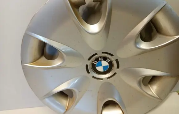 BMW 1 E81 E87 R16 wheel hub/cap/trim 36136762654 6762654