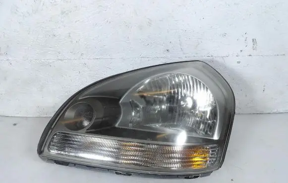 Hyundai Tucson JM Headlight/headlamp 92101-2EXXX