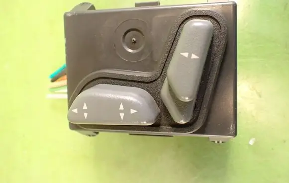 Chevrolet Blazer S10 Seat control switch A1008005