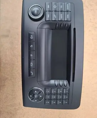 Mercedes-Benz ML W164 Radio/GPS head unit trim S1648200879