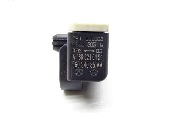 Mercedes-Benz B W246 W242 Airbag deployment crash/impact sensor A1668210151