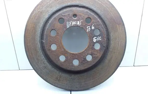 Volkswagen PASSAT B6 Rear brake disc