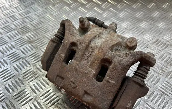 Renault Koleos I Front brake caliper