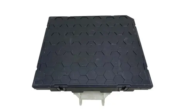 Volkswagen PASSAT B8 Central body control module 5Q0937086CK