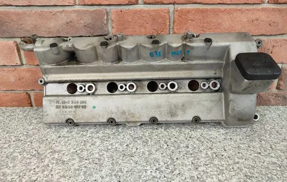 BMW 7 E65 E66 Rocker cam cover 2248195