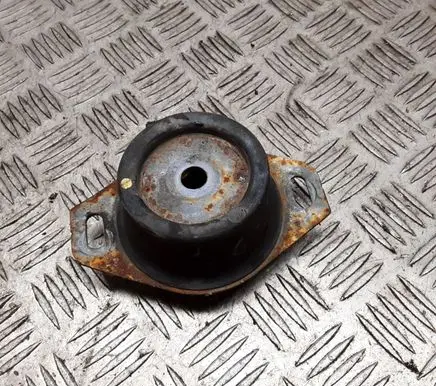 Peugeot Expert Engine mount bracket