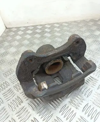 Opel Zafira C Front brake caliper