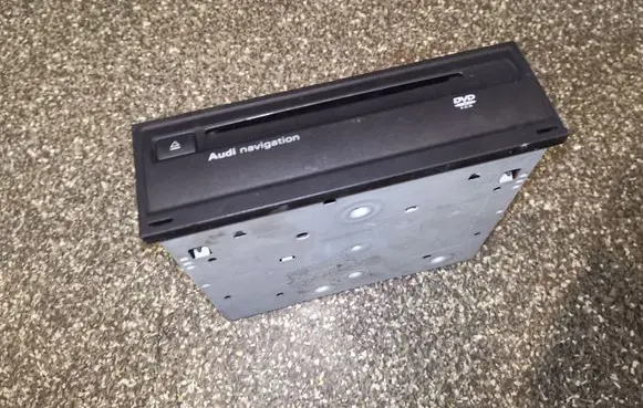 Navigation unit CD/DVD player