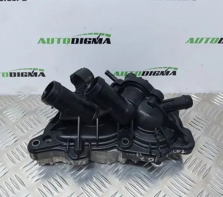 Volkswagen Golf VII Water pump 04E121042L 04E121600BE