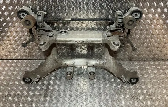 BMW 5 G30 G31 G38 Rear axle beam 6866423