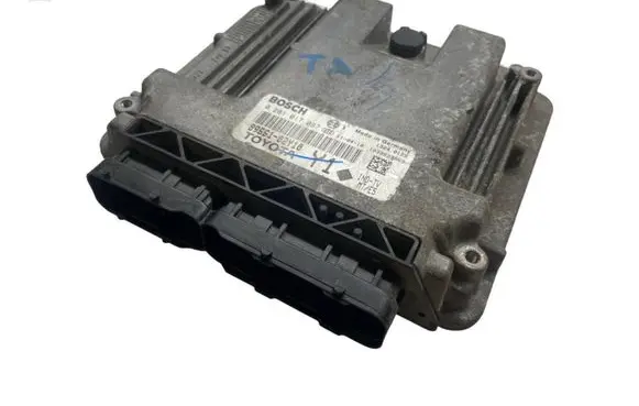 Toyota Auris 150 Engine control unit/module 8966102Y10 0281017097 1039S39969