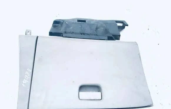 Nissan Almera Tino Glove box 68108bu200 681084u200