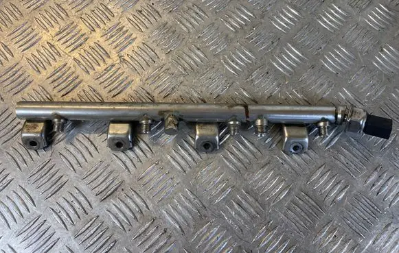 BMW X5 E70 Fuel main line pipe 7547600 7537319