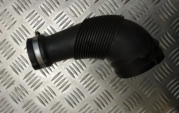 Audi Q5 SQ5 Air intake duct part 04L129661A