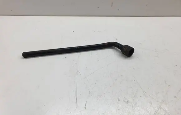Volvo V70 Wheel nut wrench 