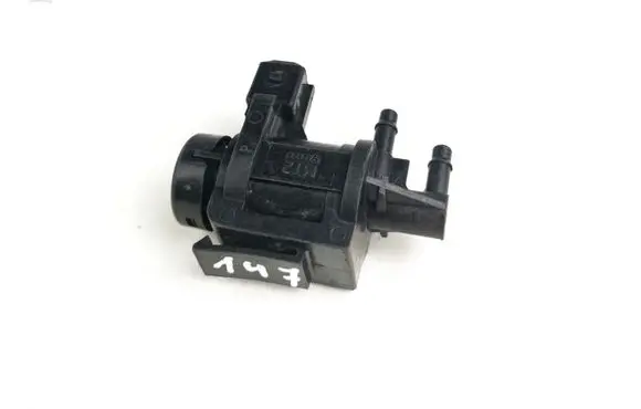 Volkswagen Golf IV Turbo solenoid valve 1j0906283a