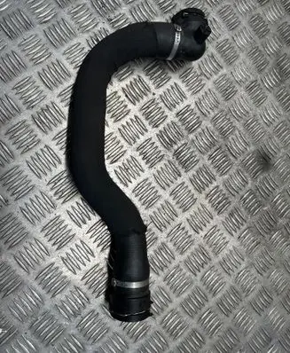 Engine coolant pipe/hose