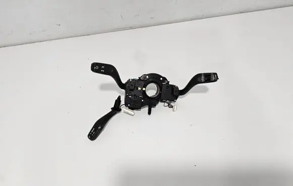 Wiper turn signal indicator stalk/switch