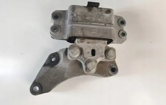 Skoda Superb B6 (3T) Engine mount bracket