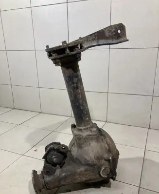 Mitsubishi Pajero Front differential 