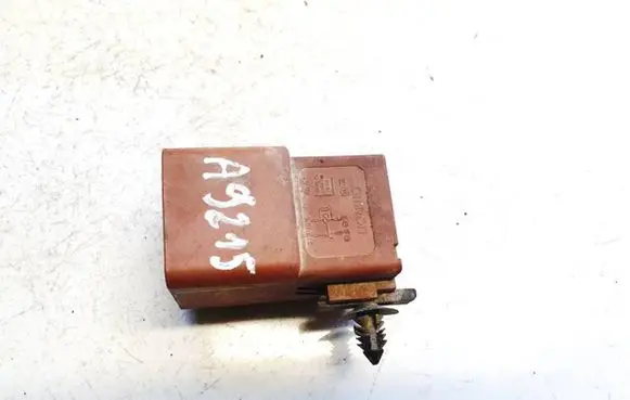 Peugeot 3008 I Other relay 852875 210208