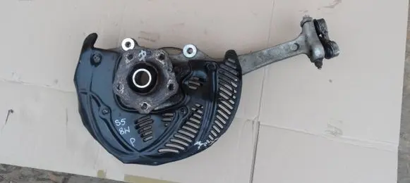 Audi S5 F5 Front wheel hub 8W0407560 DE00870 AM5S10U