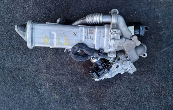 BMW 5 G30 G31 G38 EGR valve cooler 7822347 20225