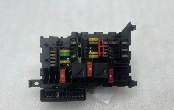 Mini One - Cooper F56 F55 Fuse module 9270355
